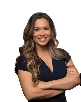 Portrait of Lisis Buettell, REALTOR®.
